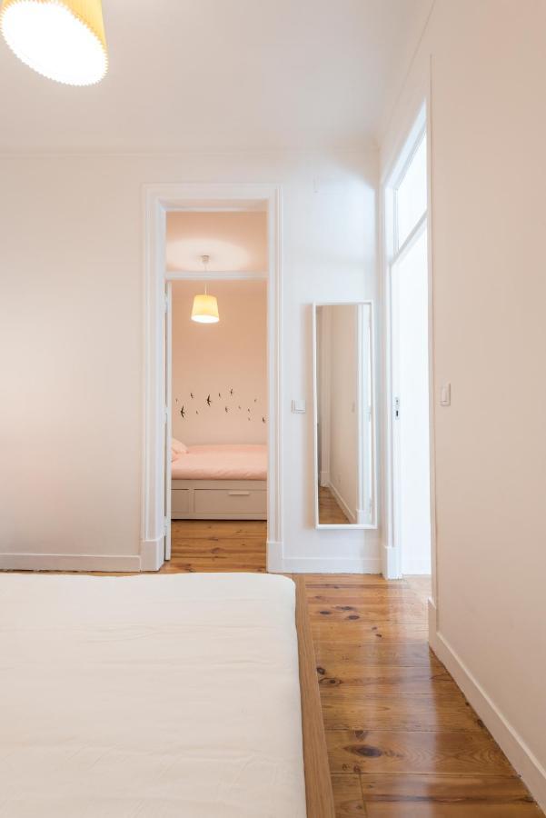 Cozy With Castel View Lisboa