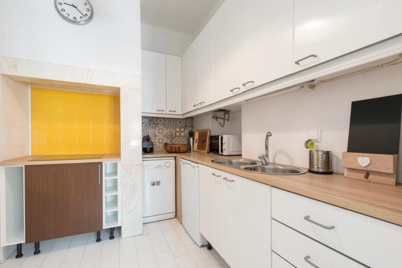 Cozy Apartment With Castel View