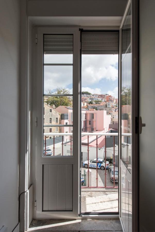 Cozy With Castel View Apartamento Lisboa