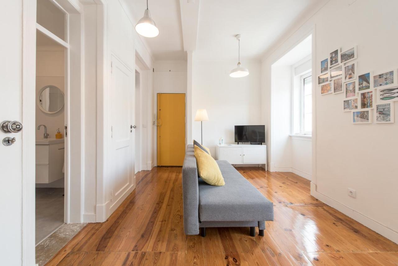 Cozy With Castel View Apartamento